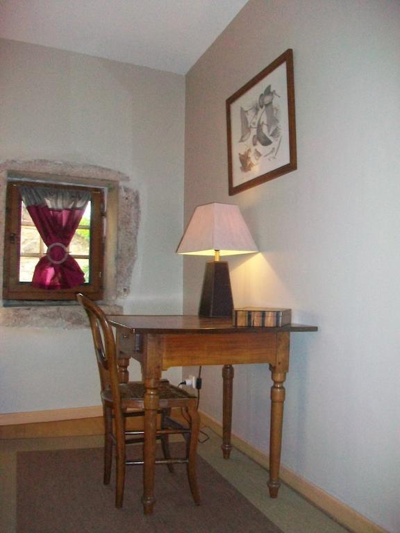 La Maison Des Gardes - Chambres D'Hotes Cluny Habitación foto