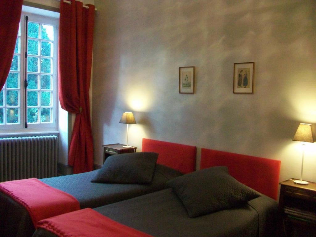 La Maison Des Gardes - Chambres D'Hotes Cluny Habitación foto