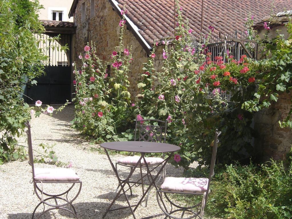 La Maison Des Gardes - Chambres D'Hotes Cluny Exterior foto